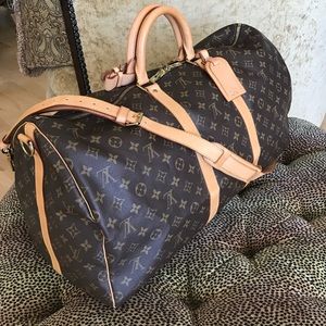 Beautiful Louis Vuitton Keepall 55 Bandolier Travel Bag